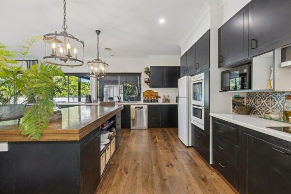 Silvervale blossoms: Murrumbateman property reborn as a modern country masterpiece image